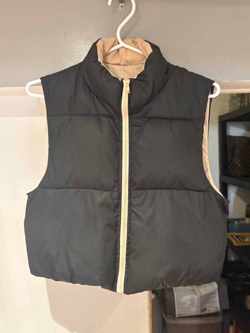 SHEIN Black and Beige Reversible Puffer Vest with Zip